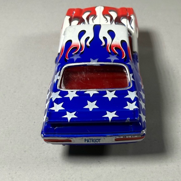 Johnny Lightning JL Collection 1971 Pontiac GTO 455 Red White Blue Die-Cast 1:64 - Picture 5 of 8